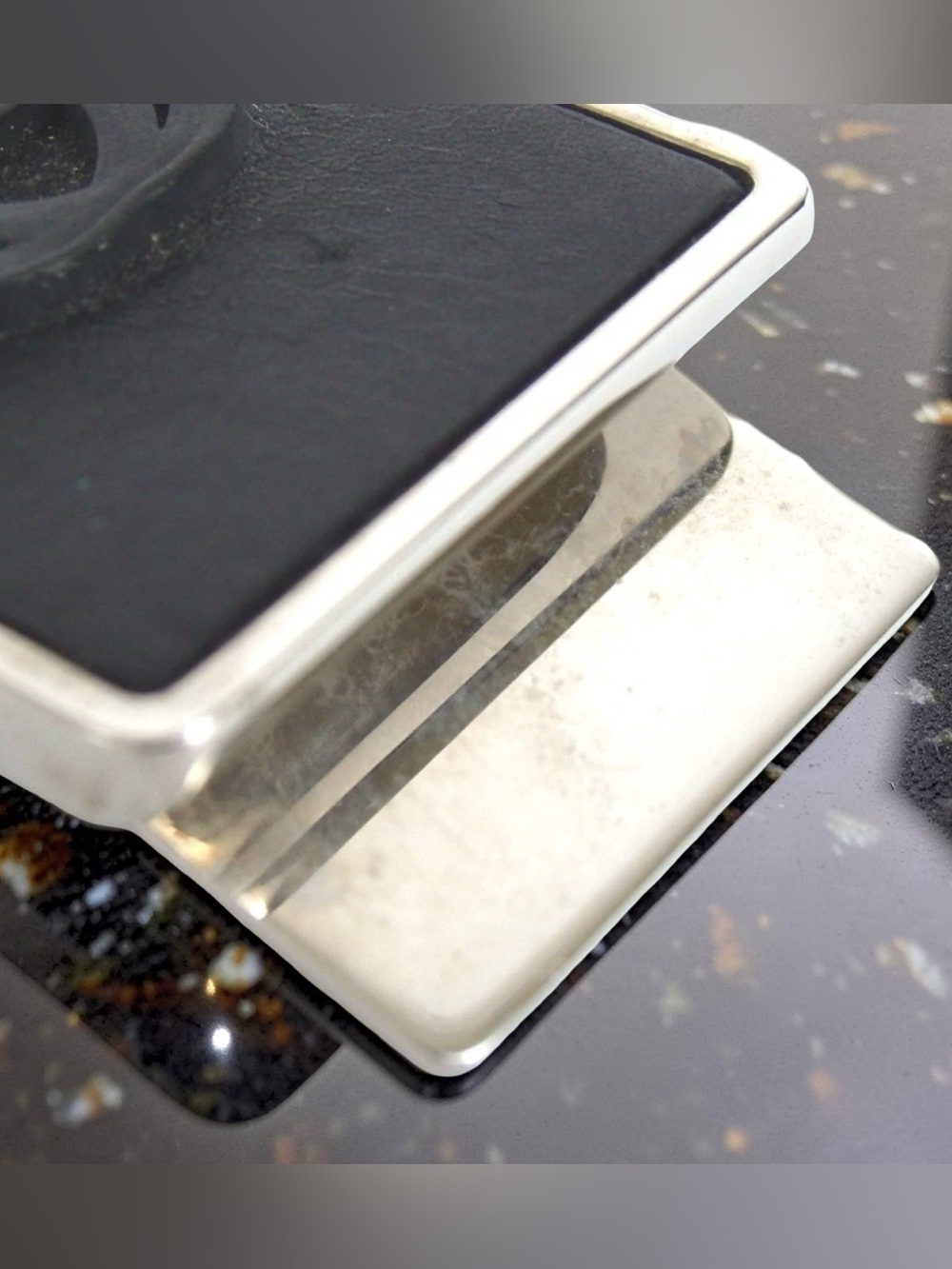 Gucci Black Leather Clip-On Phone Accessory with Silver Trim - Picture 9 of 13
